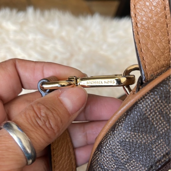 Michael kors small backpack - Picture 4 of 10